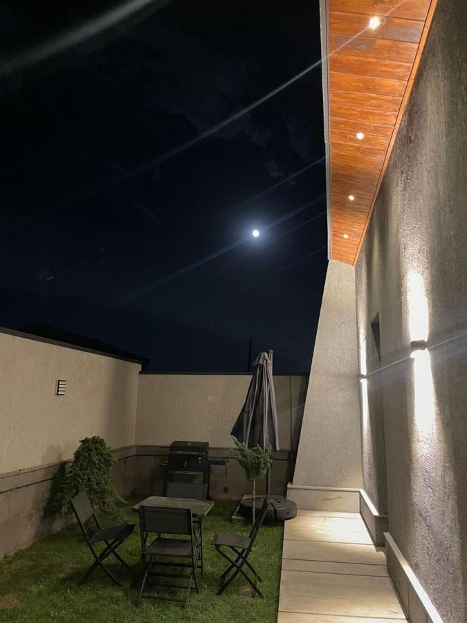 Grey House Aparthotel Zovuni Exterior foto