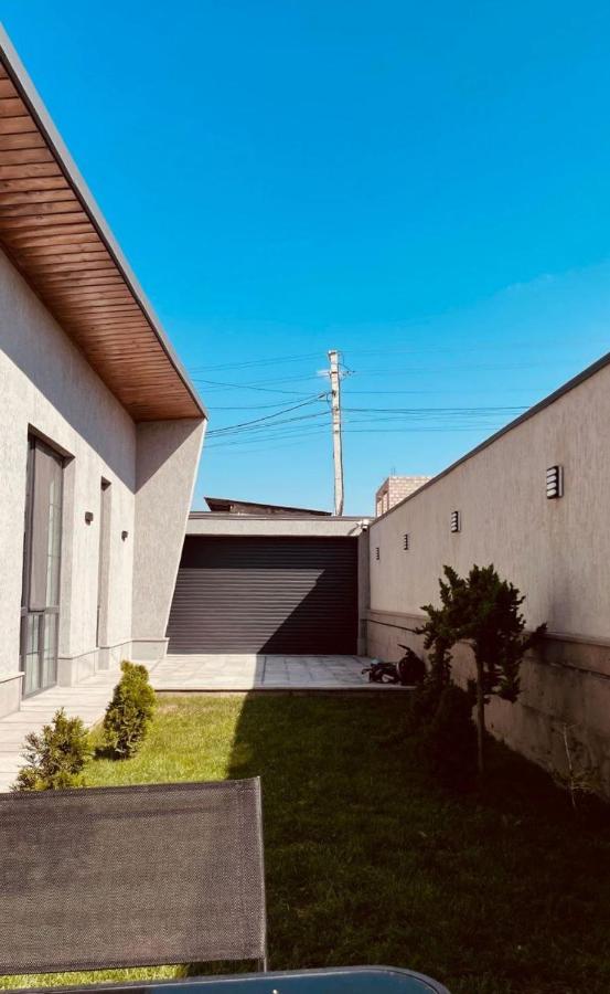 Grey House Aparthotel Zovuni Exterior foto