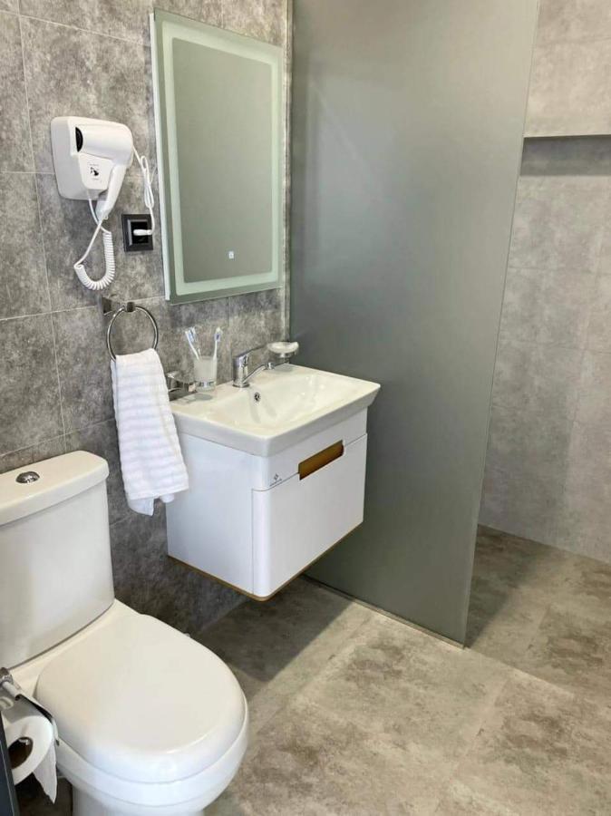 Grey House Aparthotel Zovuni Exterior foto